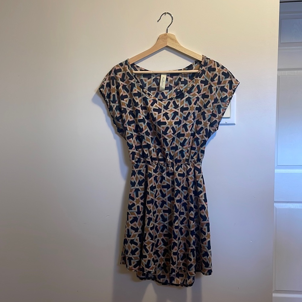 Tunic with geometric pattern